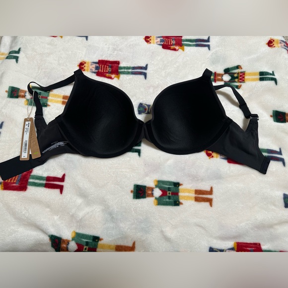 SKIMS Fits everybody T-Shirt bra in color Onyx. 32DDD - Picture 2 of 5